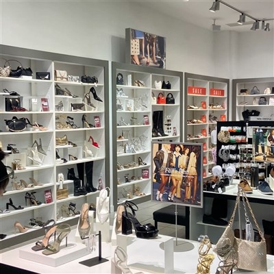 Υπουργικό συμβούλιο σούπερ μάρκετ για πώληση