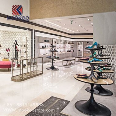 Υποδοχή εμφάνισης καταστήματος υποδημάτων